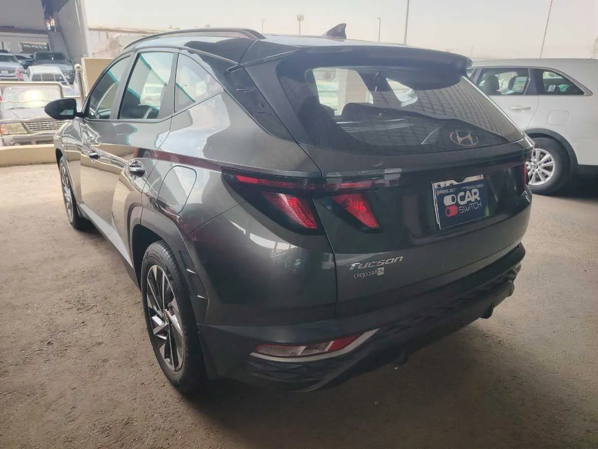 Car image 7