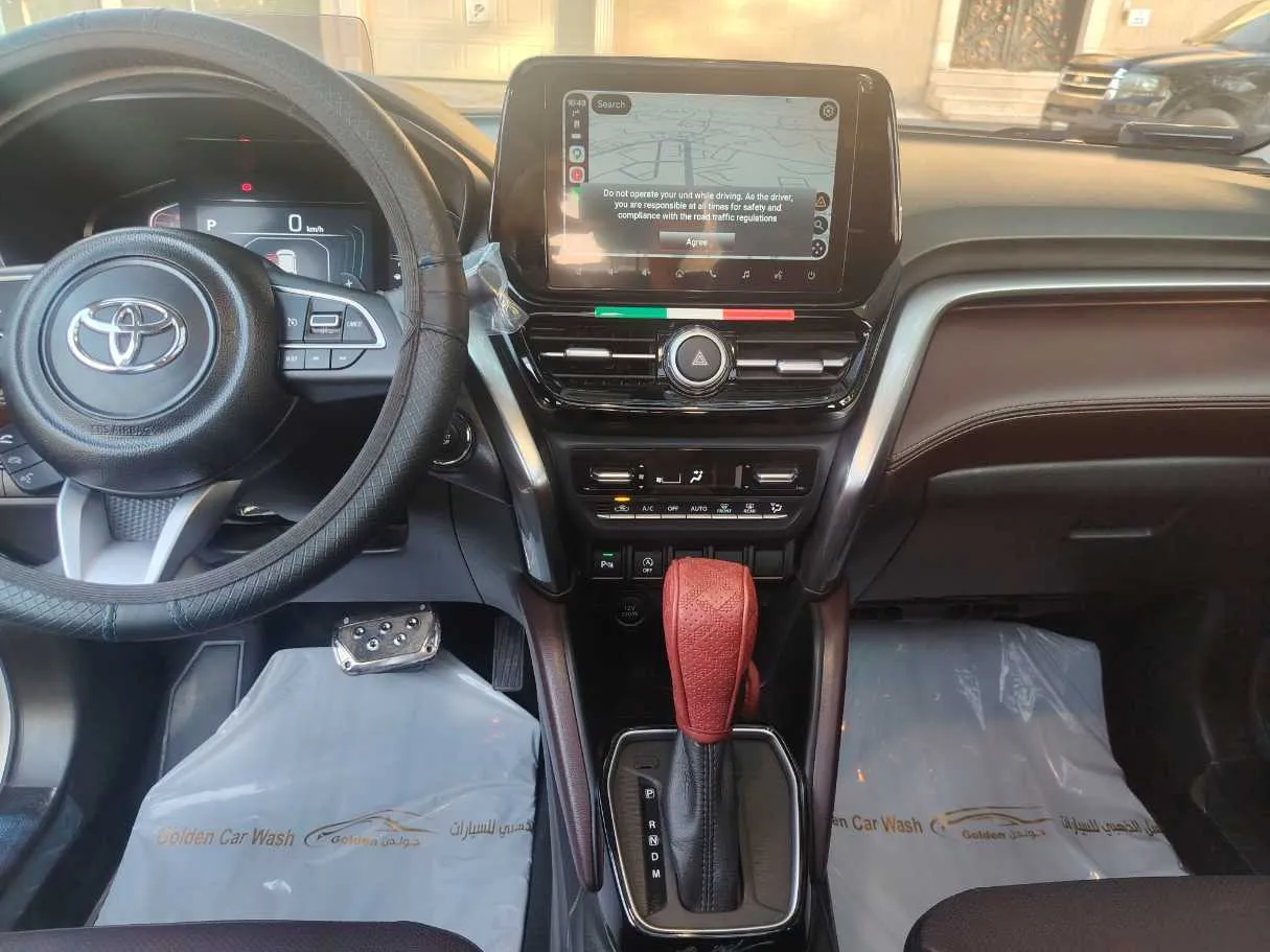 Car image 22