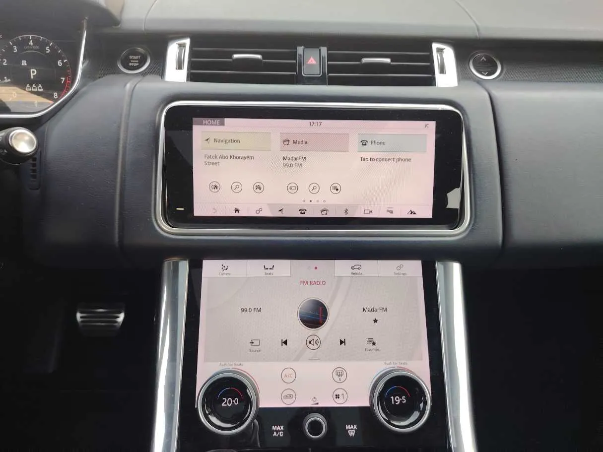 Car image 19