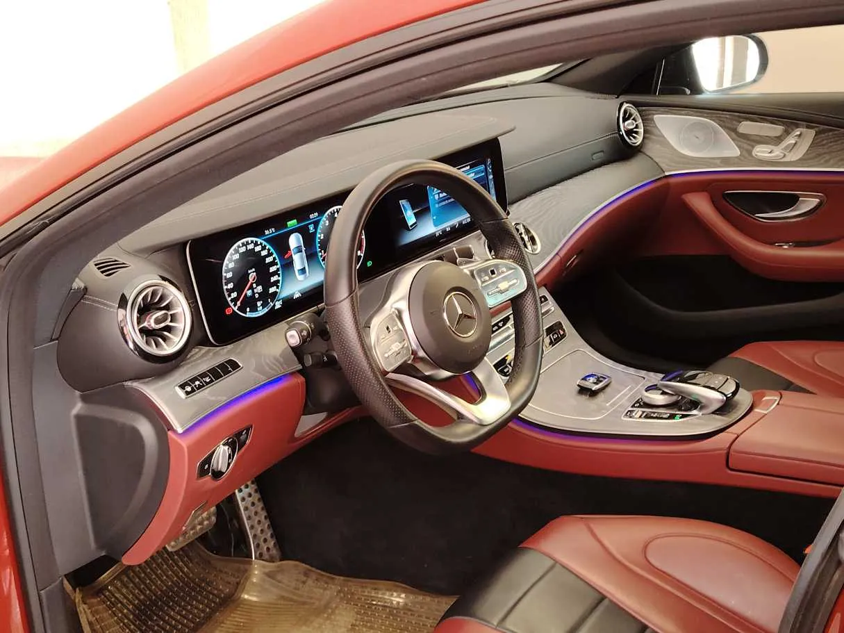 Car image 13