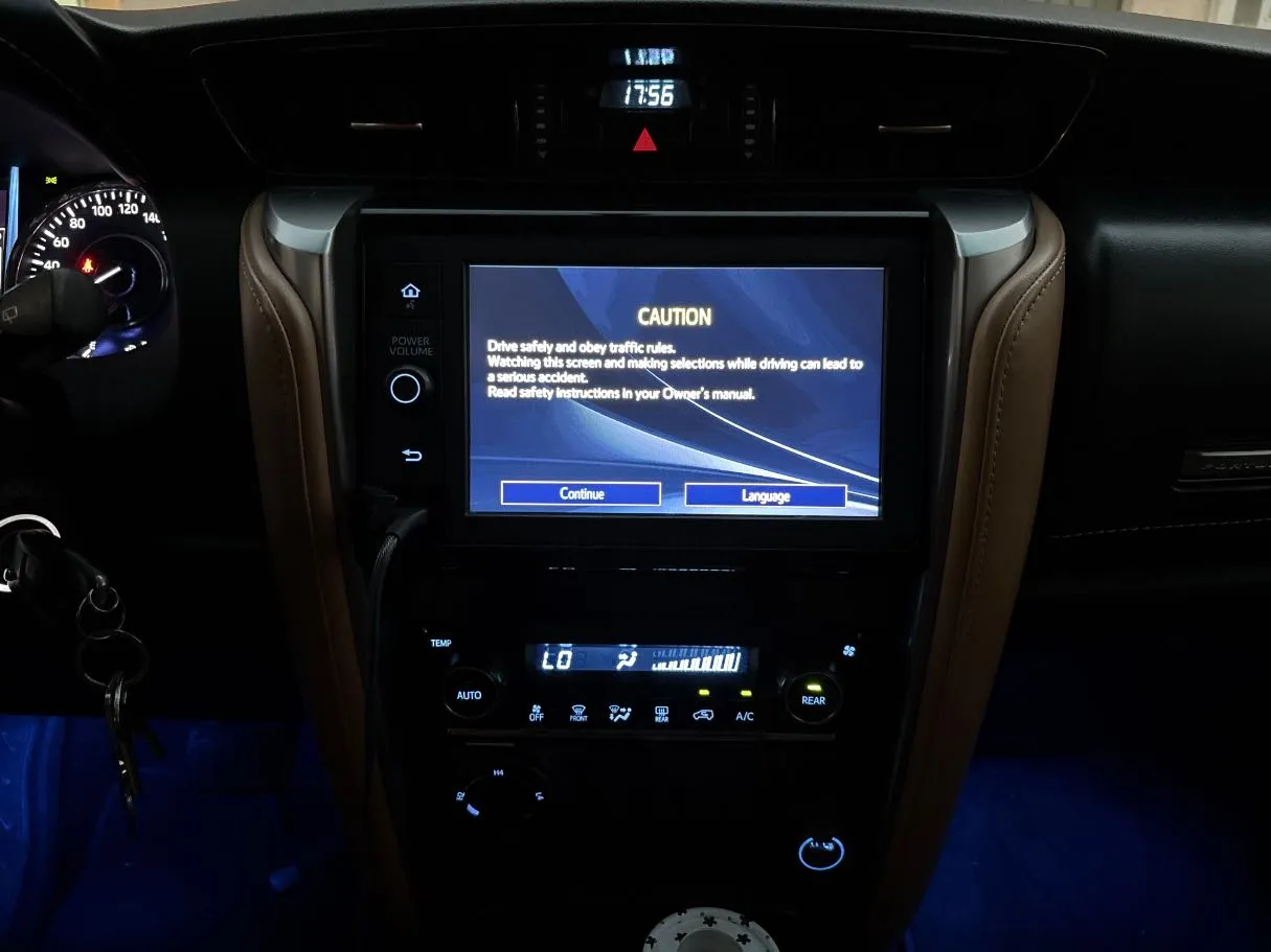 Car image 21