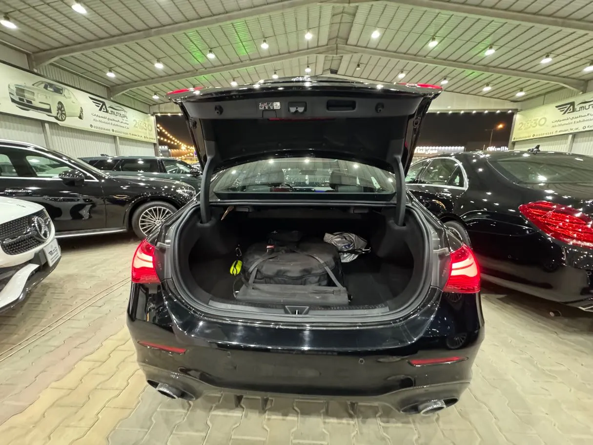 Car image 16