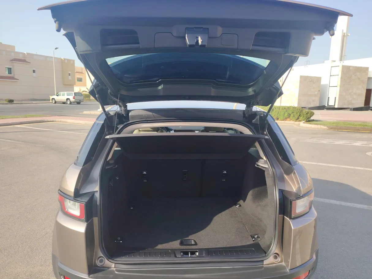 Car image 23