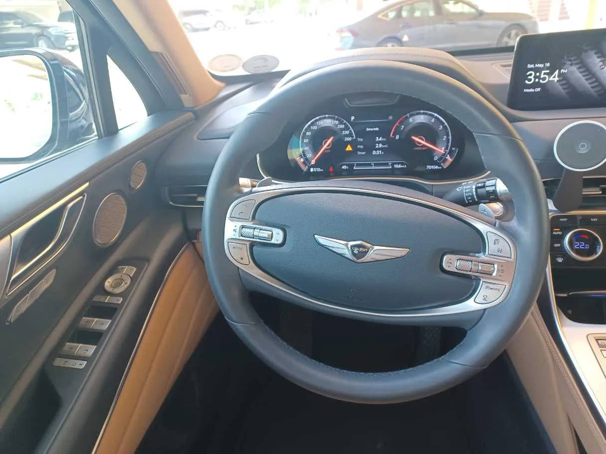 Car image 16