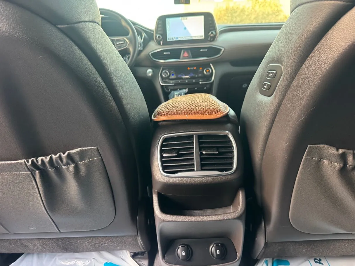 Car image 22
