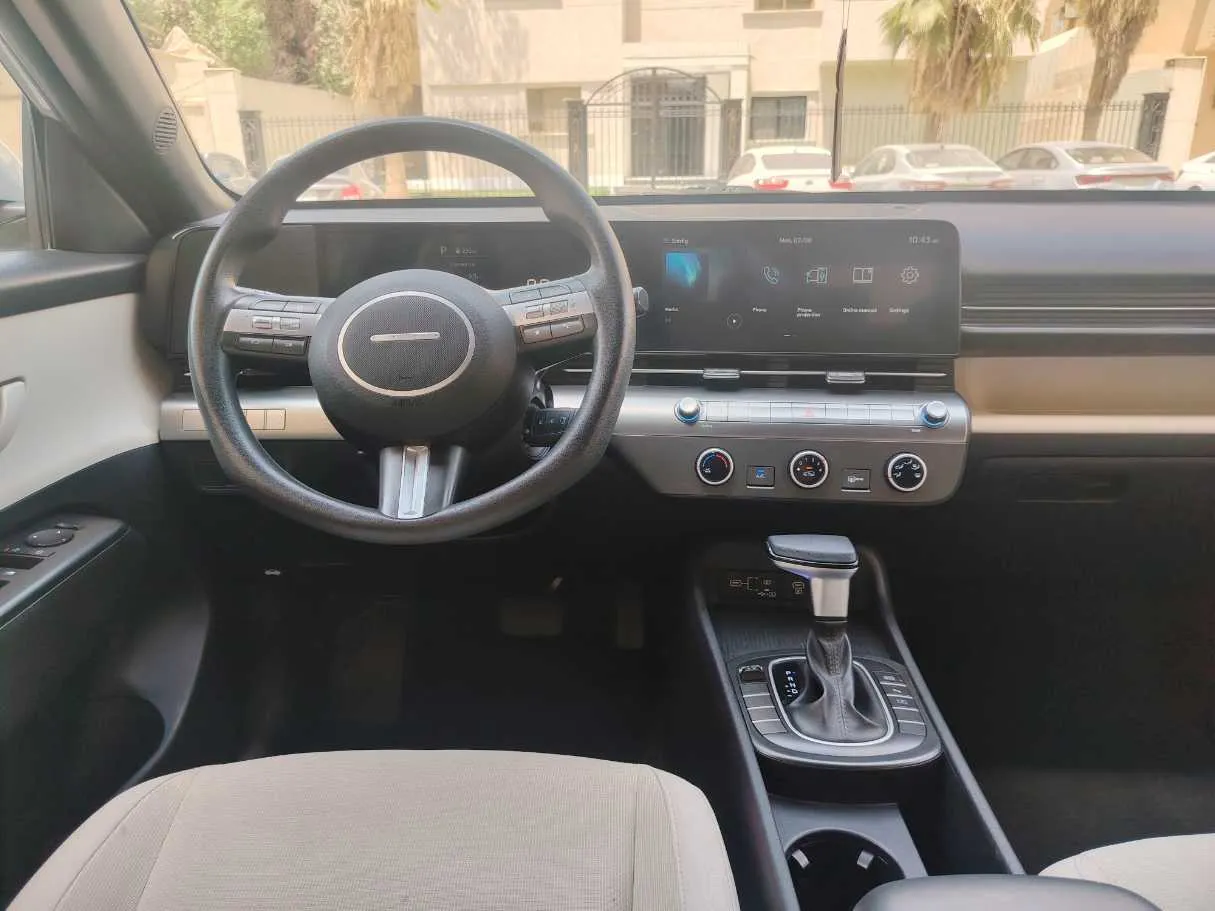 Car image 19