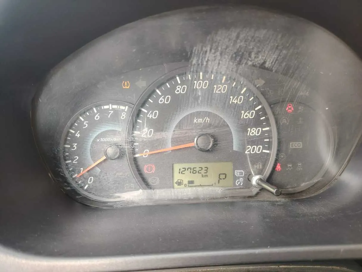 Car image 27
