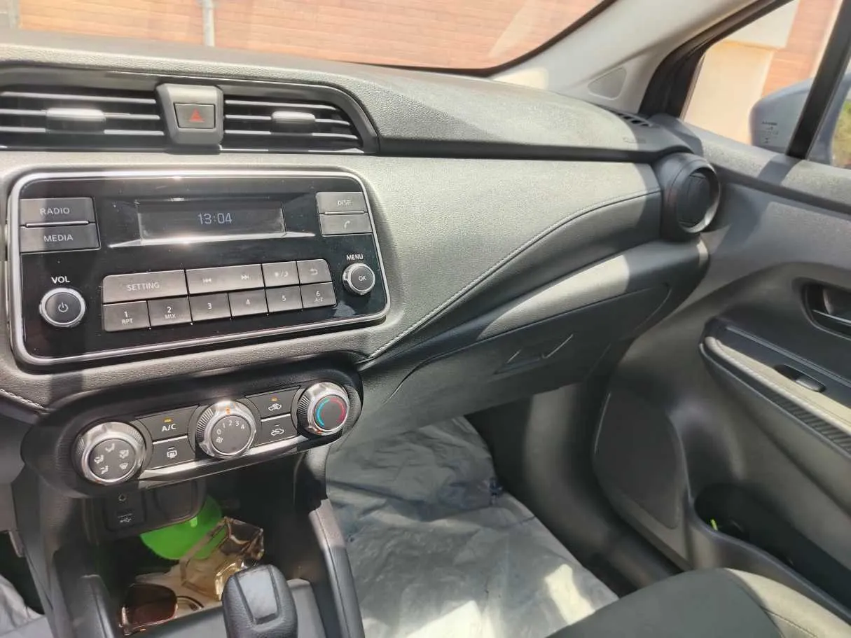 Car image 22