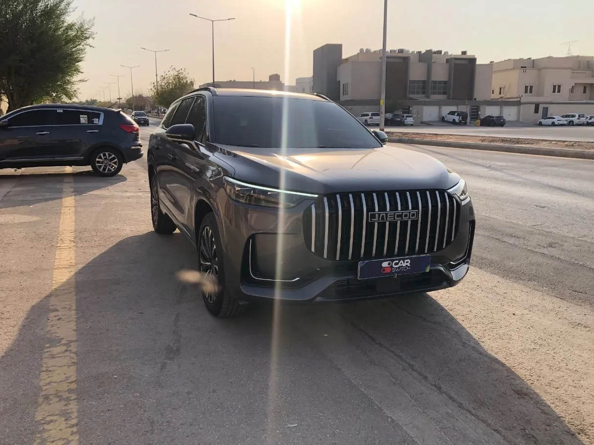 Car image 3