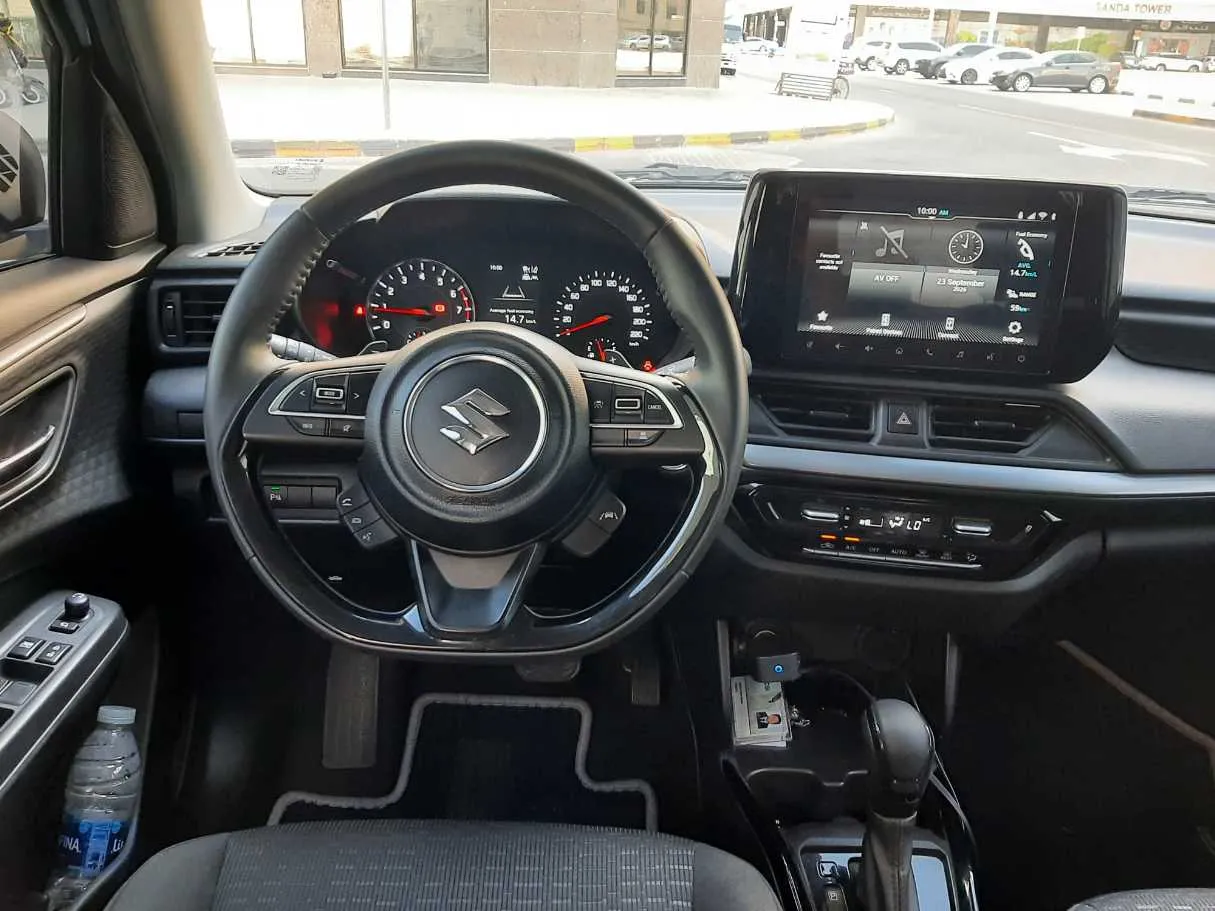 Car image 15