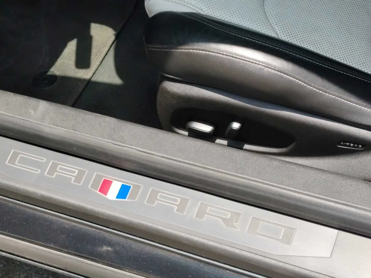 Car image 27