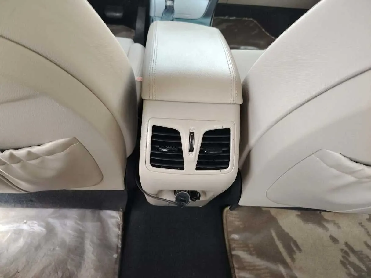 Car image 41