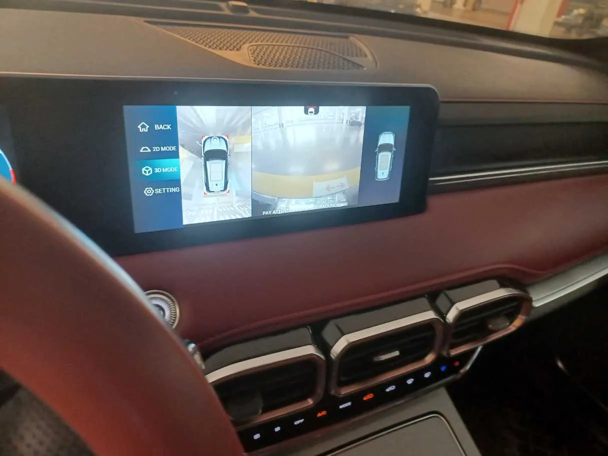 Car image 18