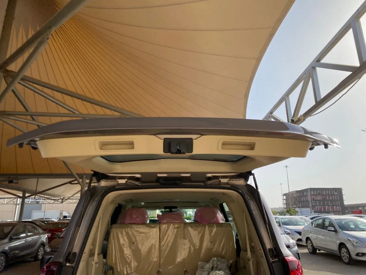 Car image 22