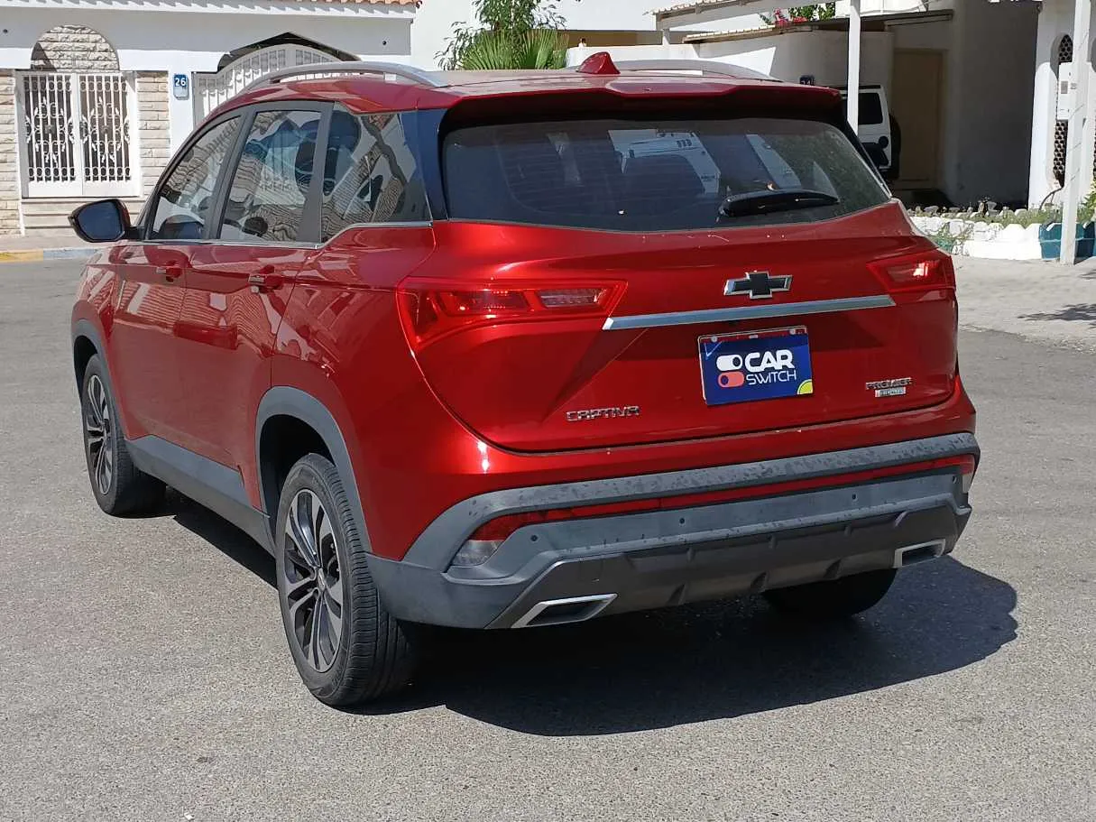 Car image 5