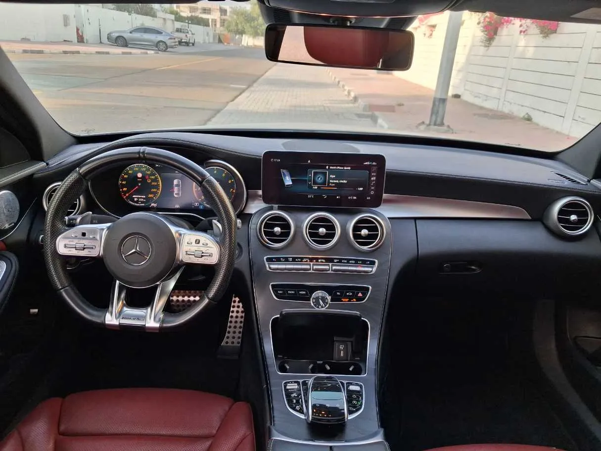 Car image 16