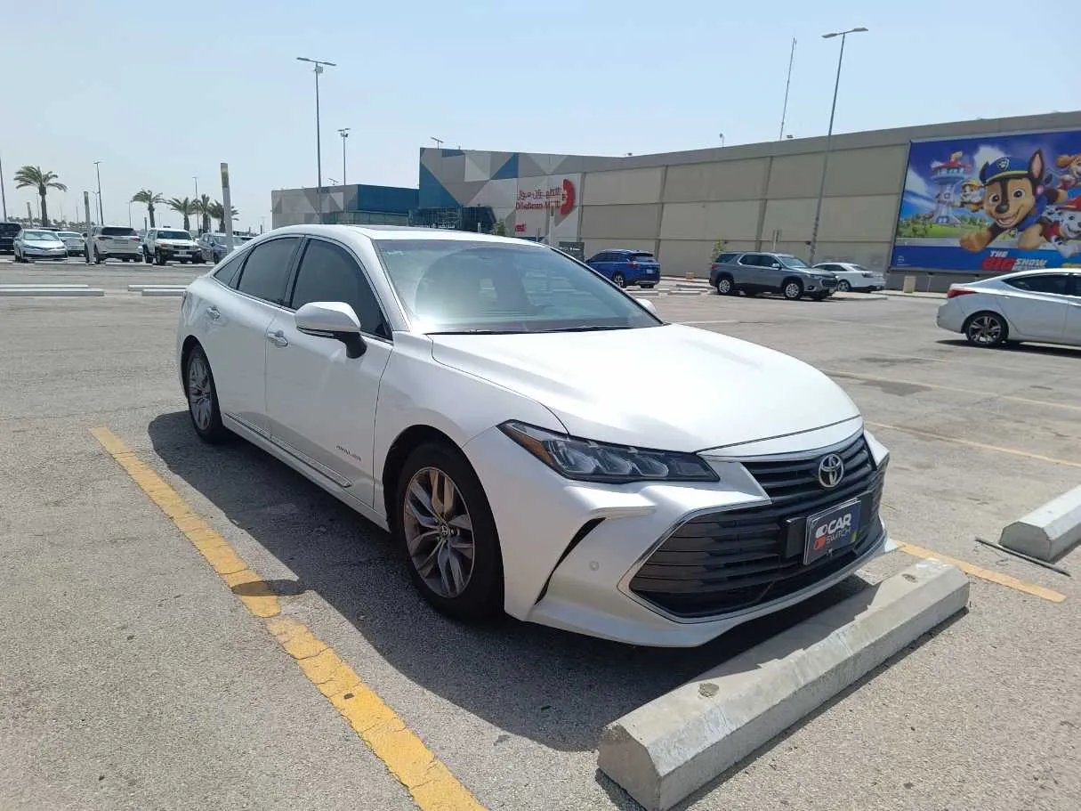 Car image 3