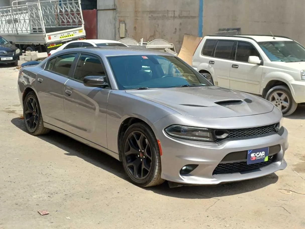 Car image 3