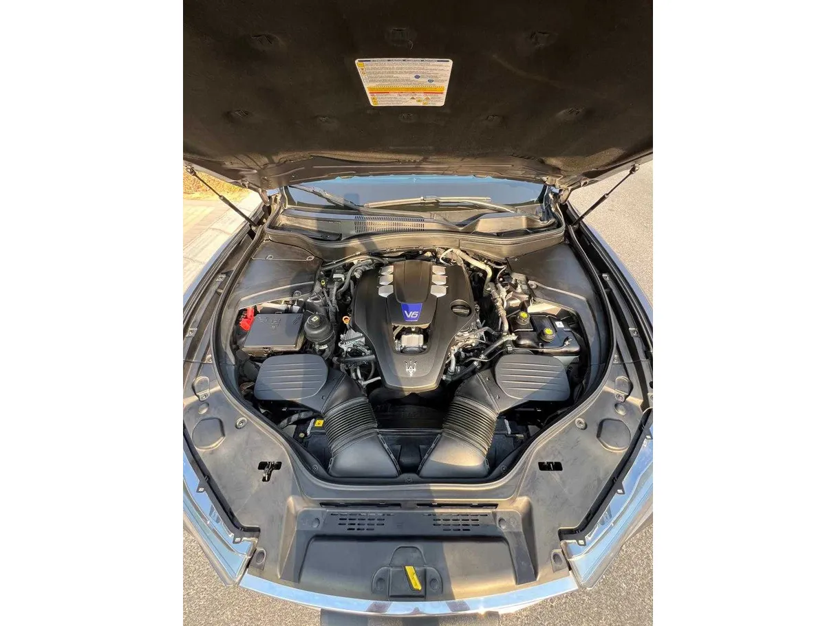 Car image 27