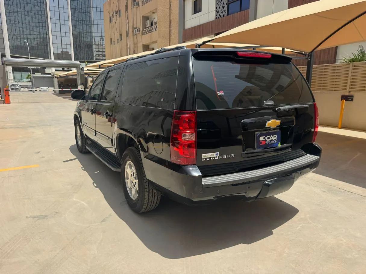 Car image 7