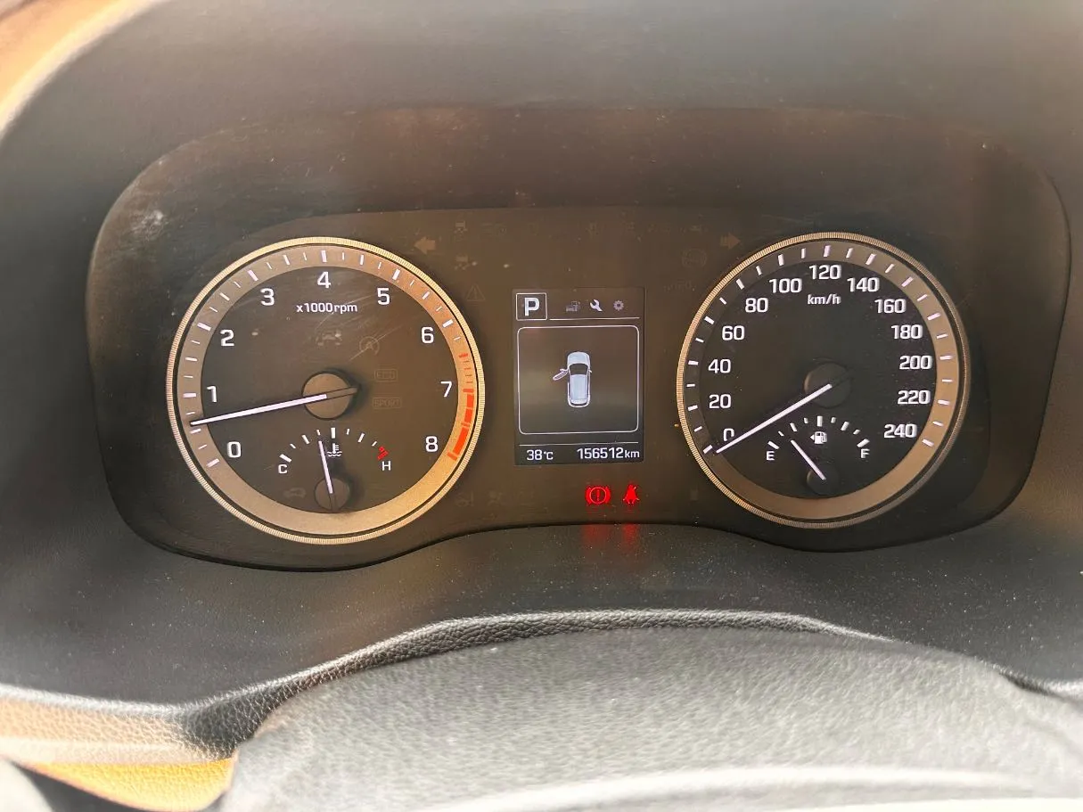 Car image 20
