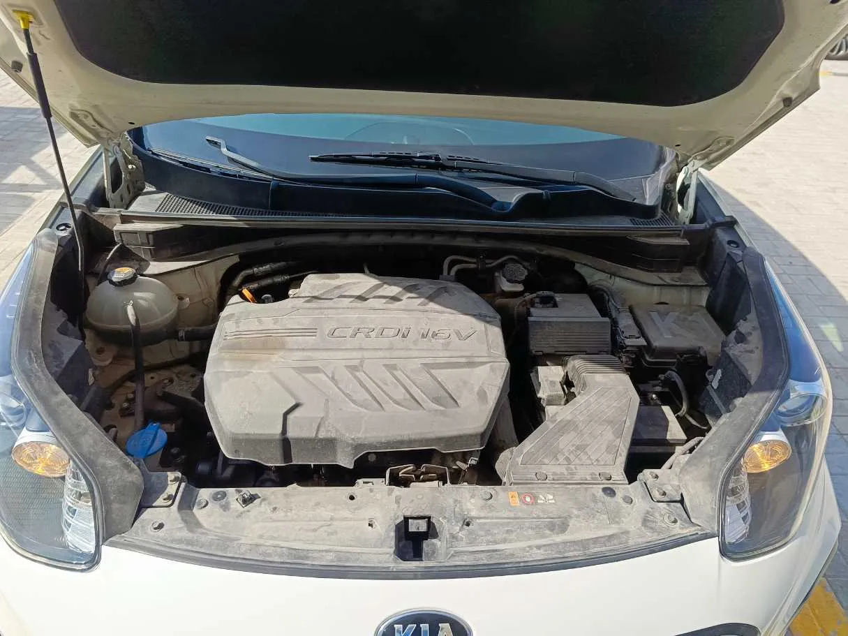Car image 30