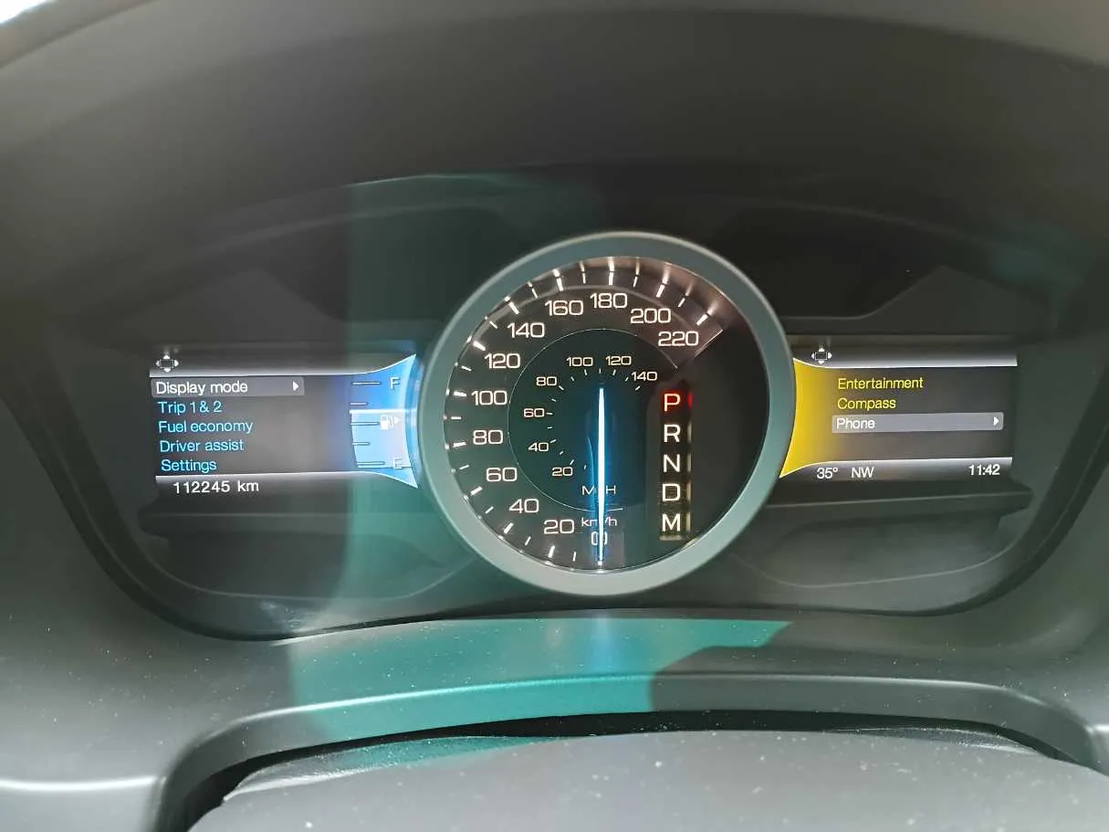 Car image 19