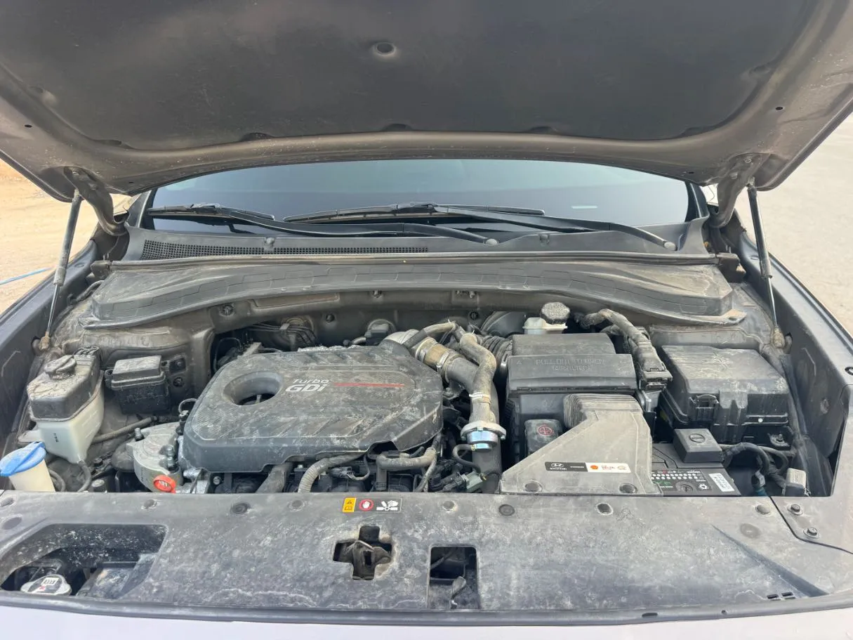 Car image 26