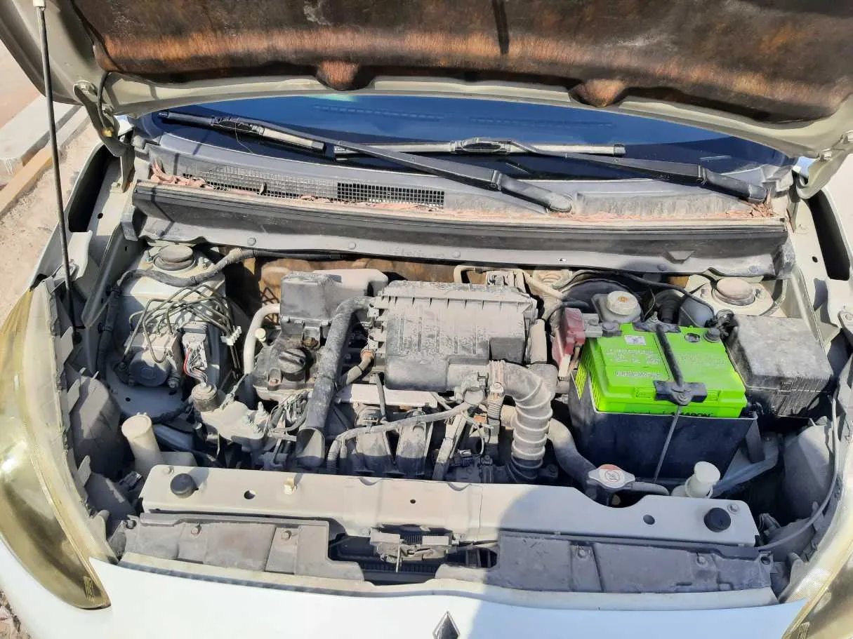 Car image 19