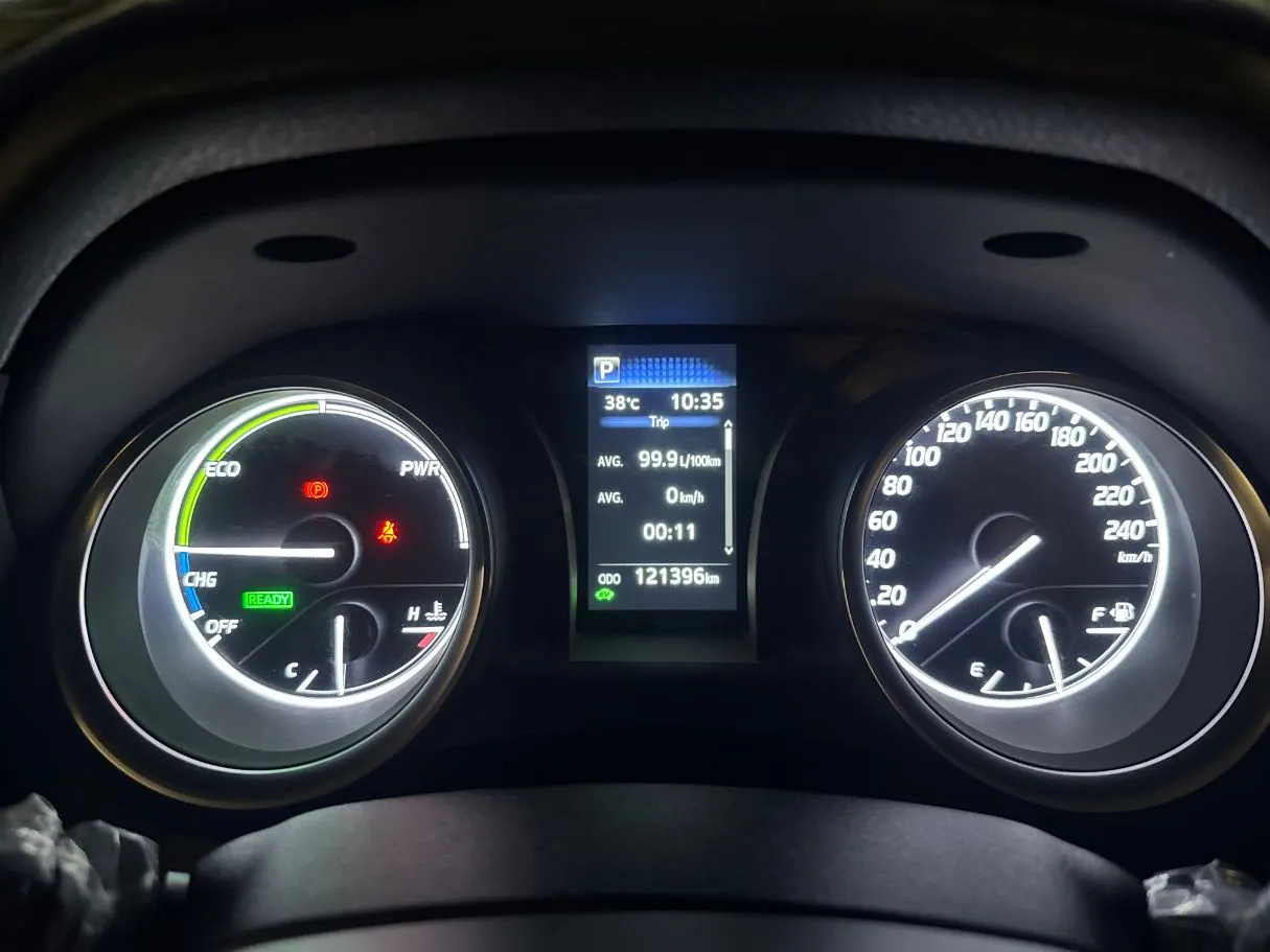 Car image 19