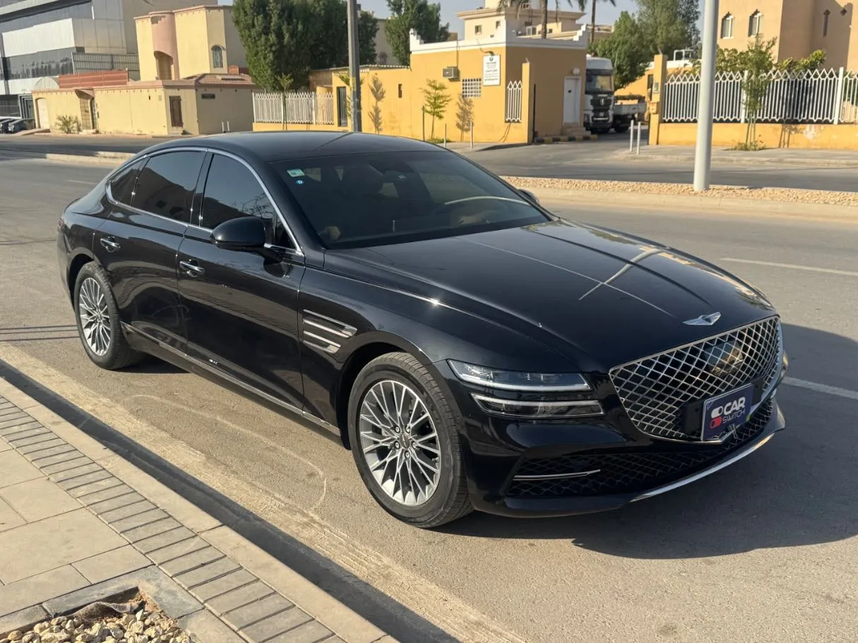 Car image 3