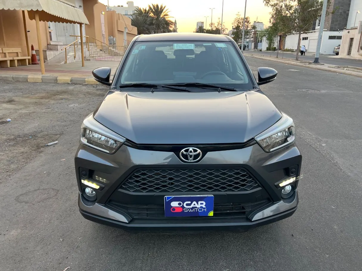 Car image 2