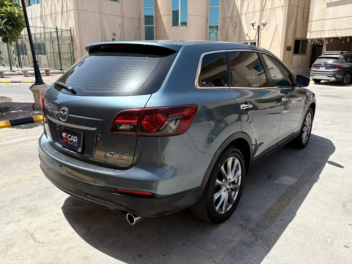 Car image 5