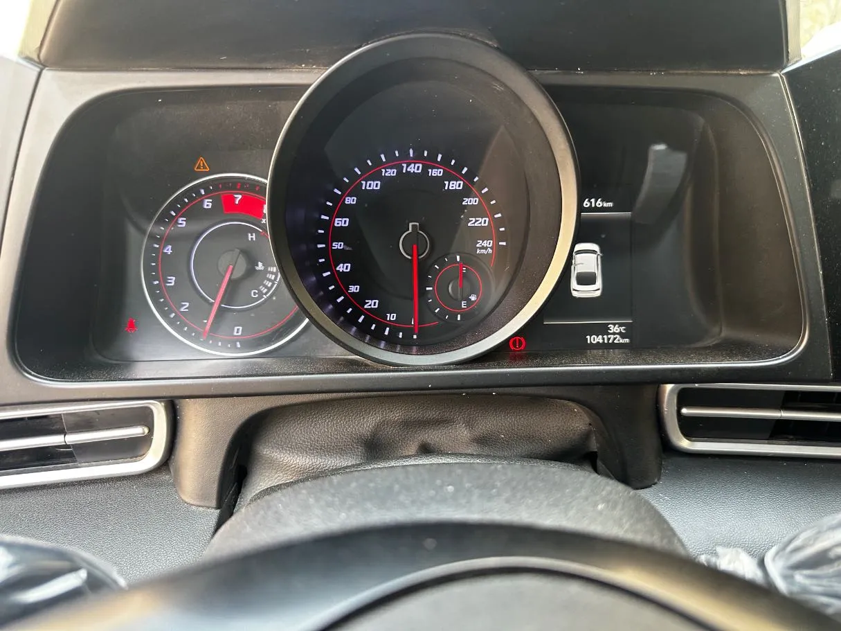 Car image 20
