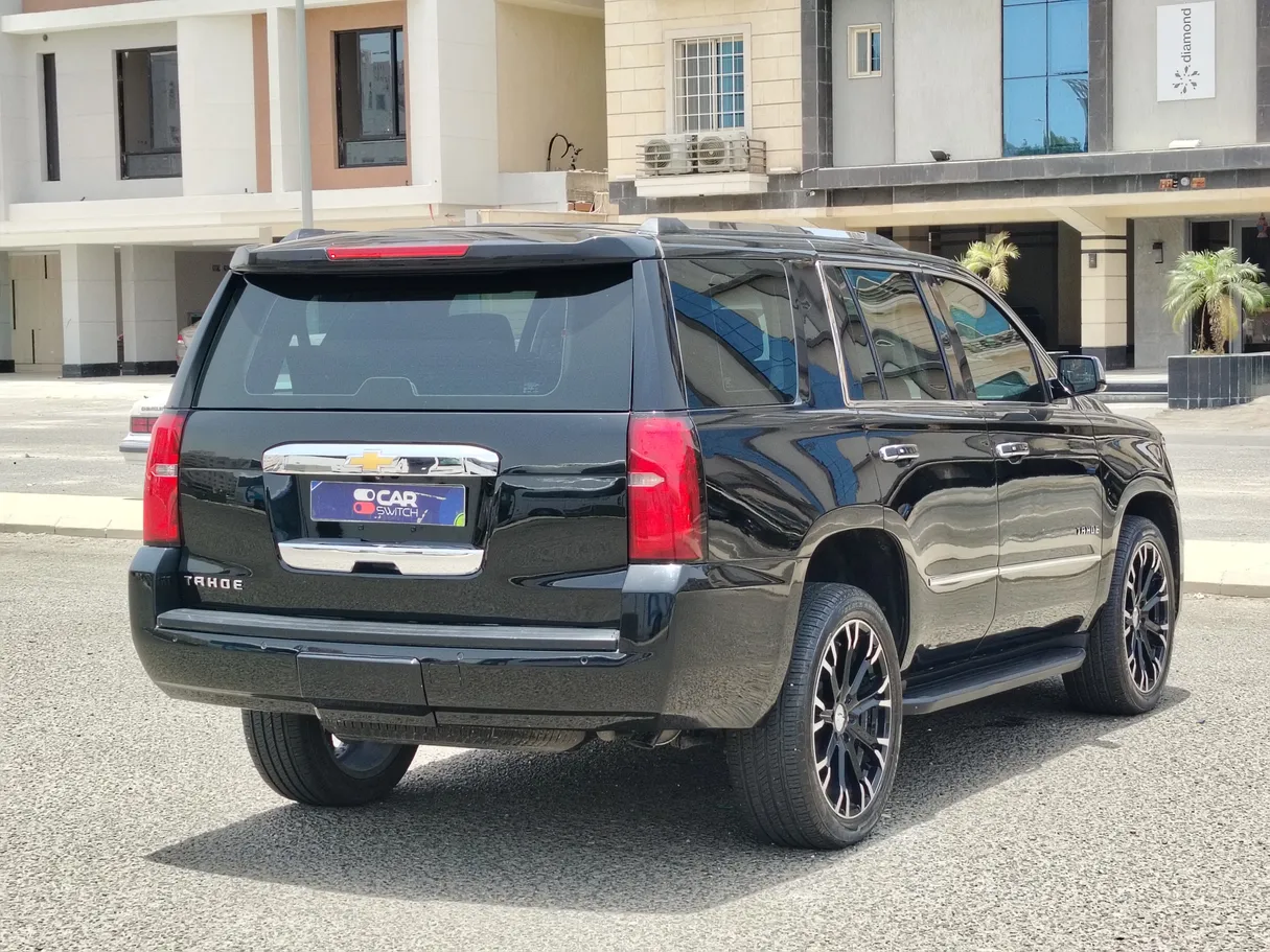Car image 5