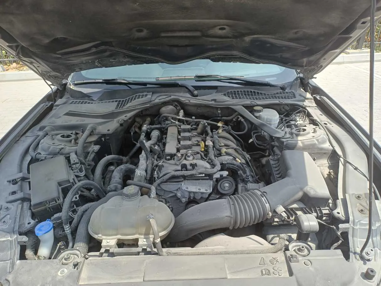 Car image 22