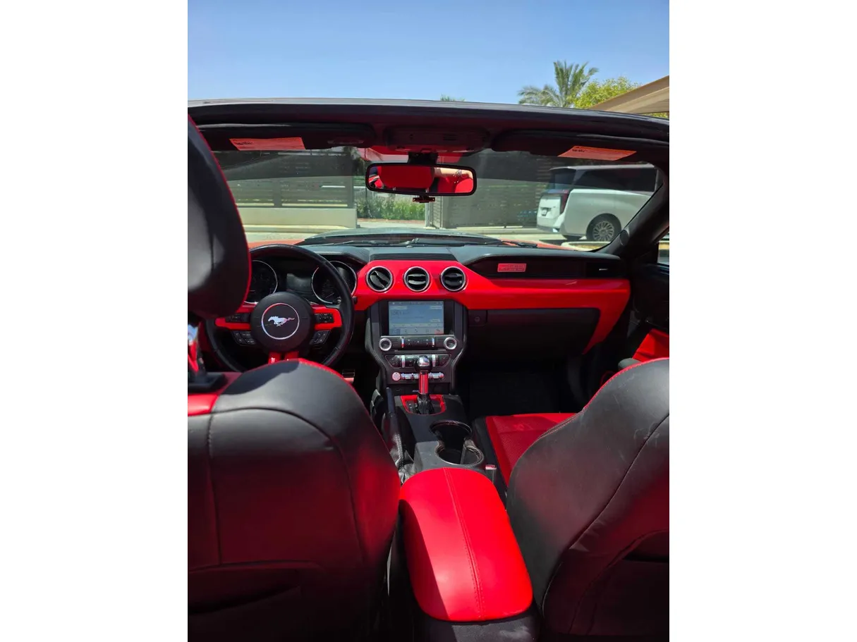 Car image 10