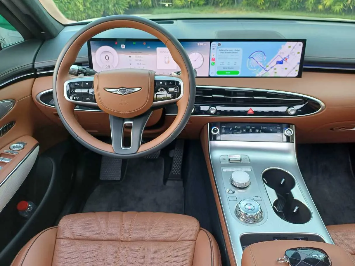 Car image 15