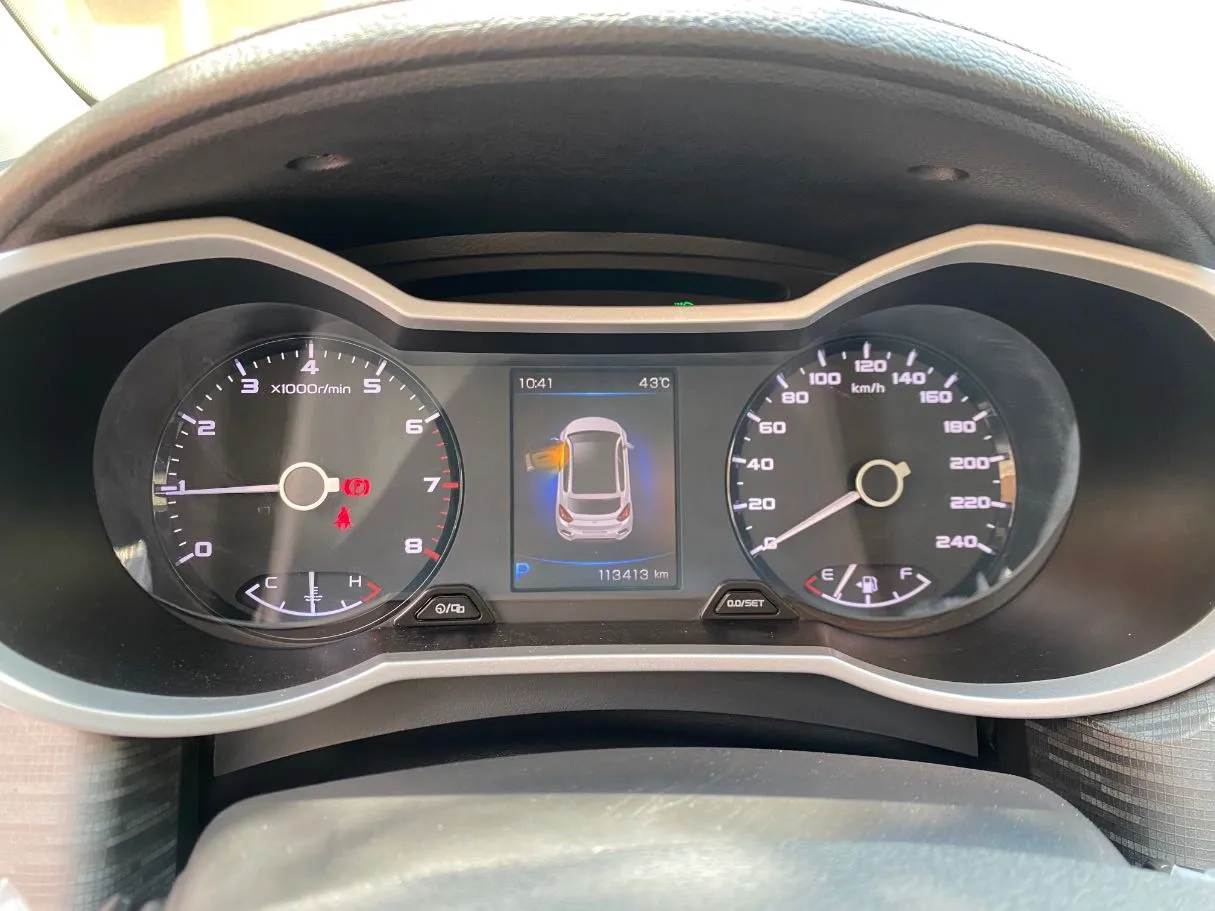 Car image 19