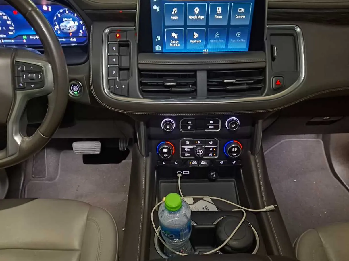 Car image 15