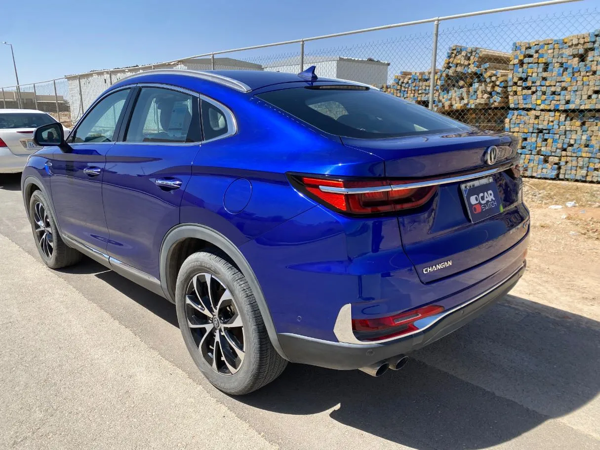 Car image 7