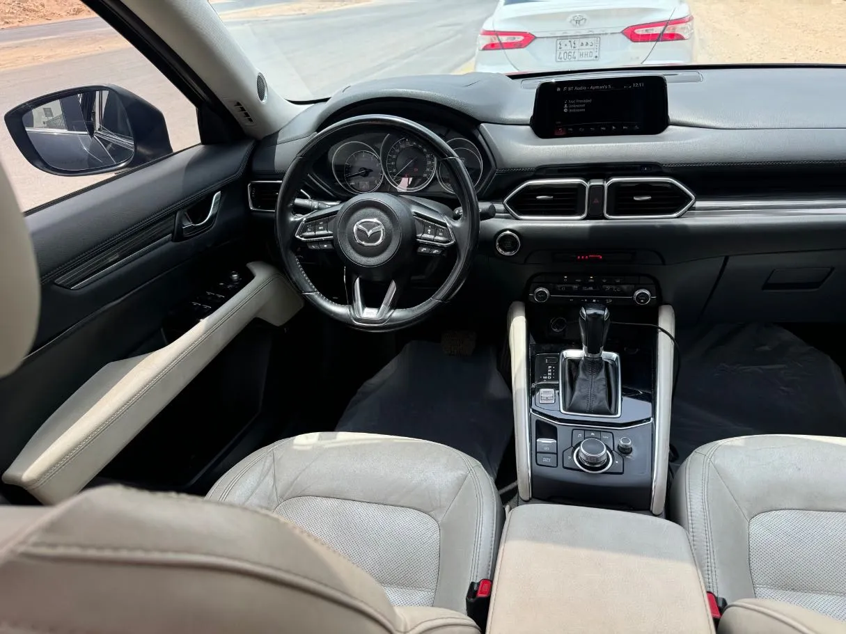 Car image 17