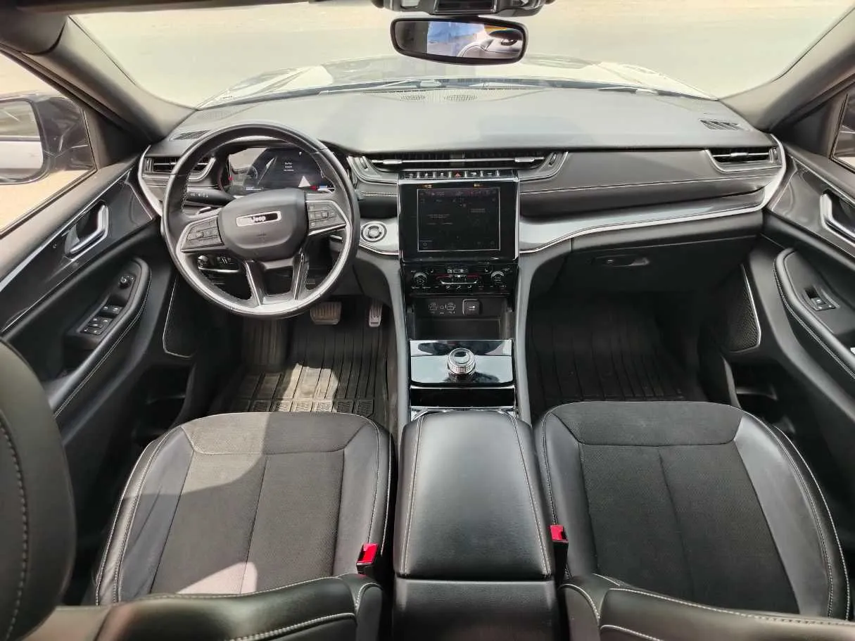 Car image 21