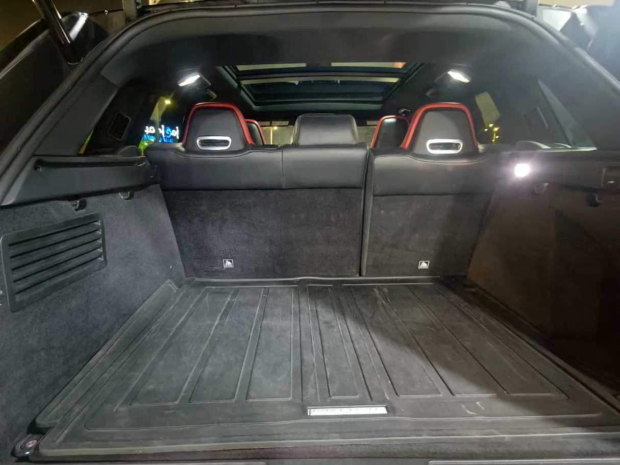 Car image 34