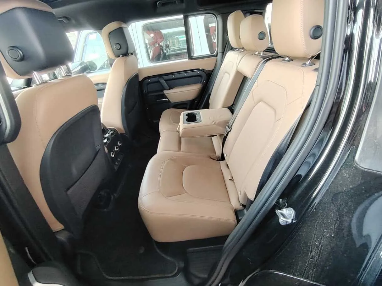 Car image 22