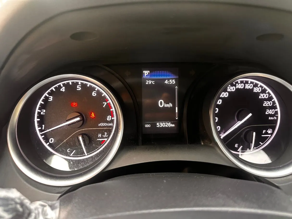 Car image 20