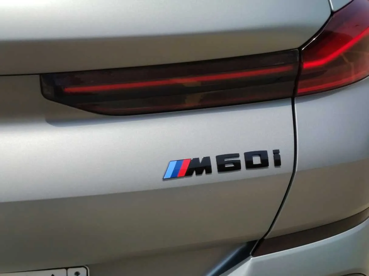 Car image 36