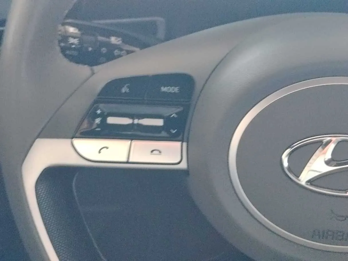Car image 29