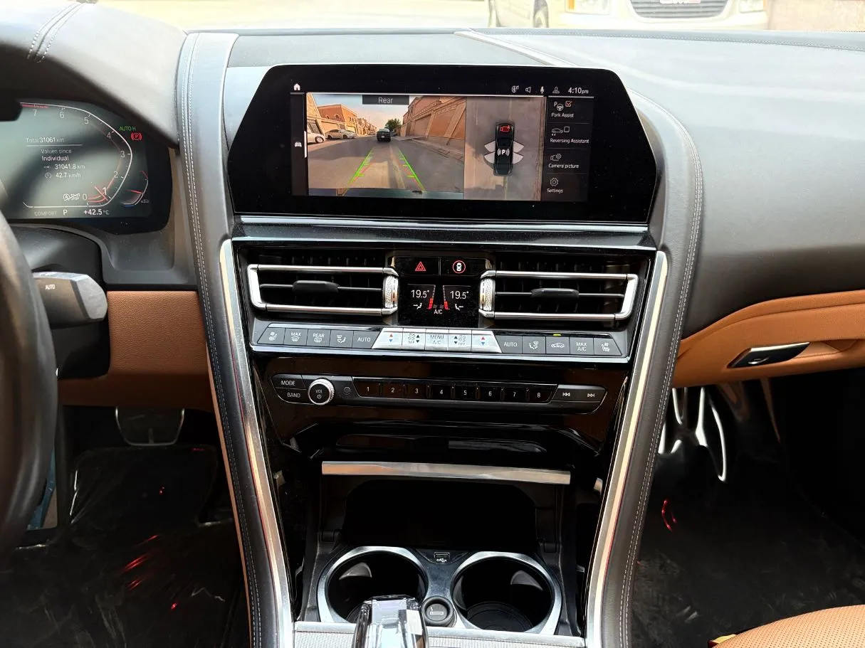 Car image 22