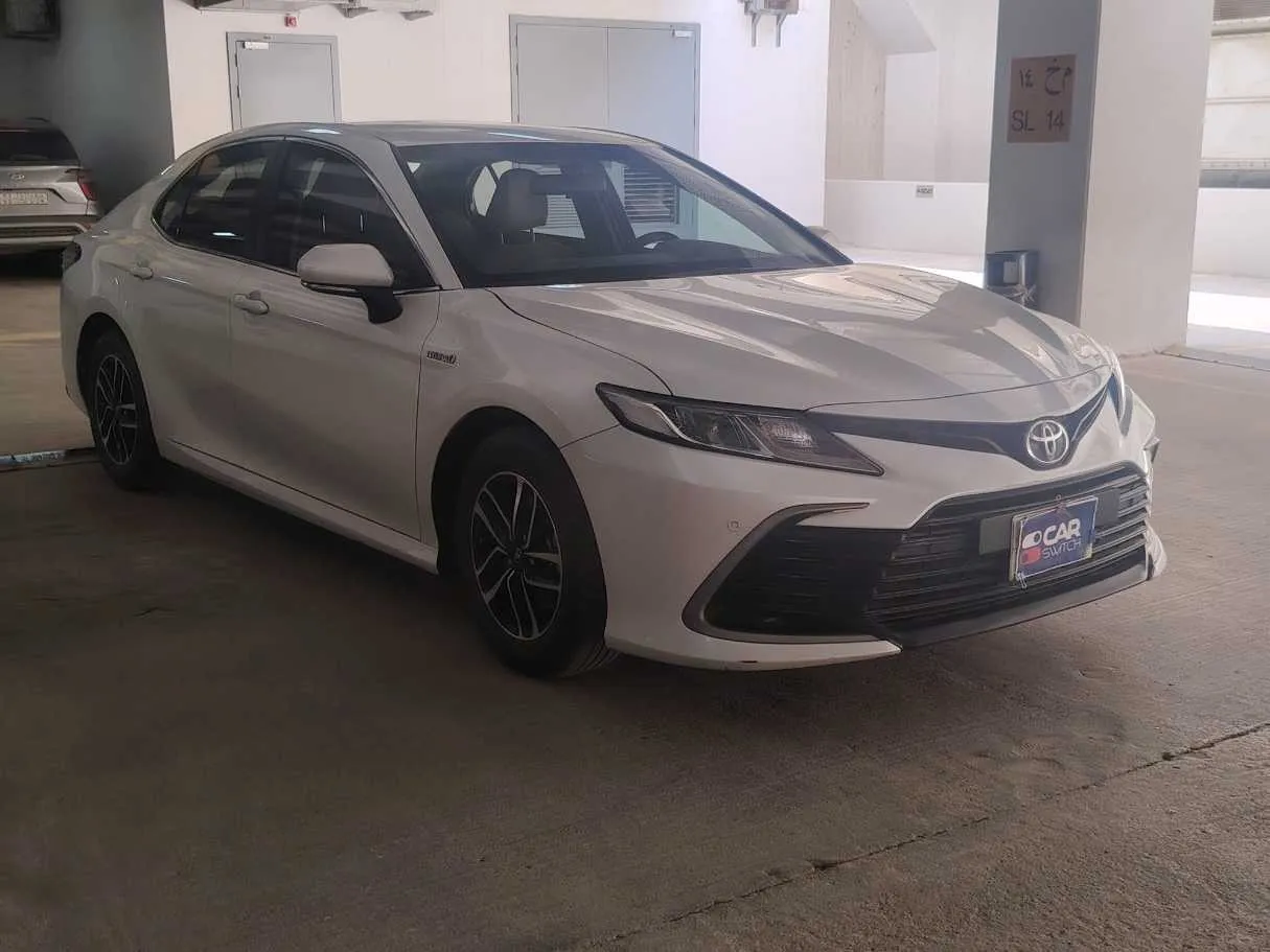 Car image 3